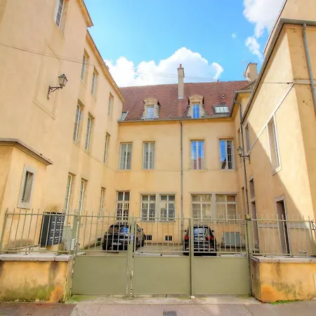 Le Petit Pote' Hyper Centre Digione